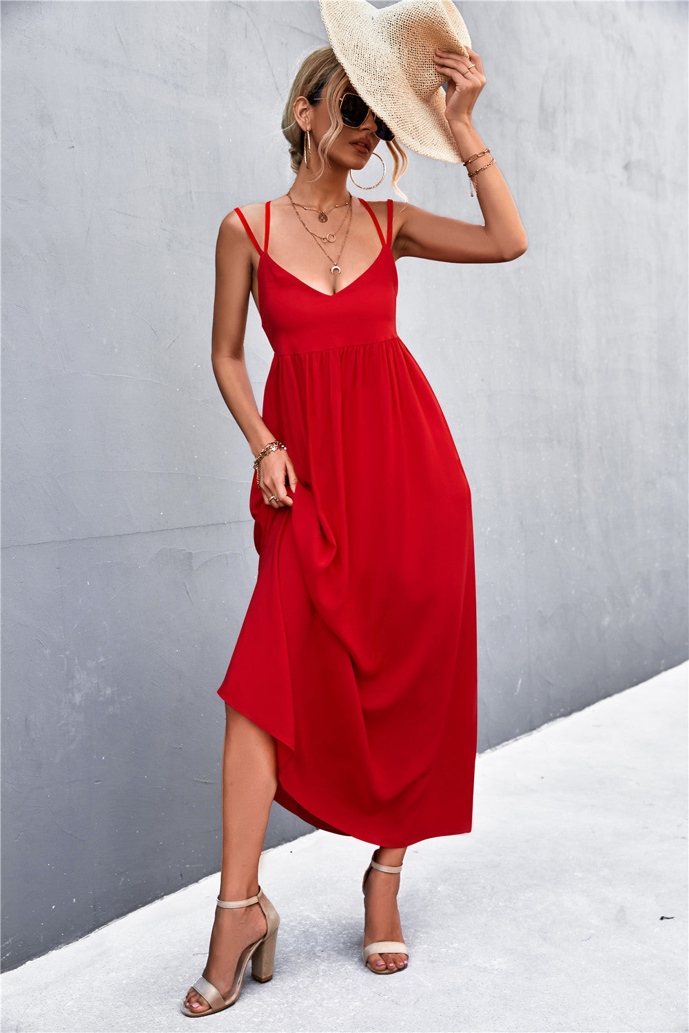 Elegant Strappy Maxi Dress - MINOOO's