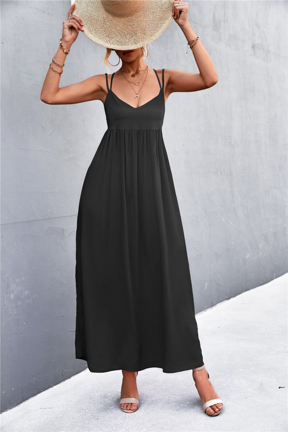 Elegant Strappy Maxi Dress - MINOOO's